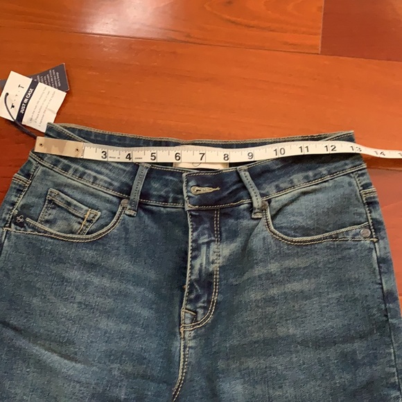 Lola mid-rise skinny jeans - Picture 5 of 9